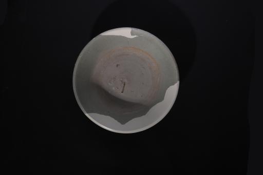 明敞口斜壁矮圈足青花瓷碗