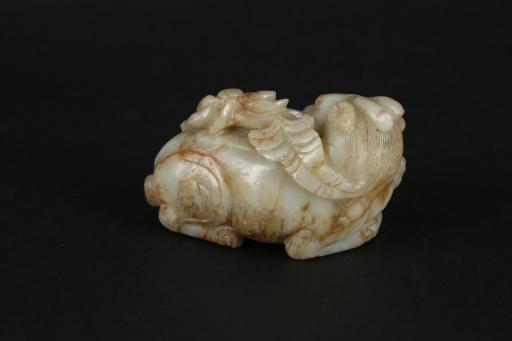 东汉衘蕉玉兽