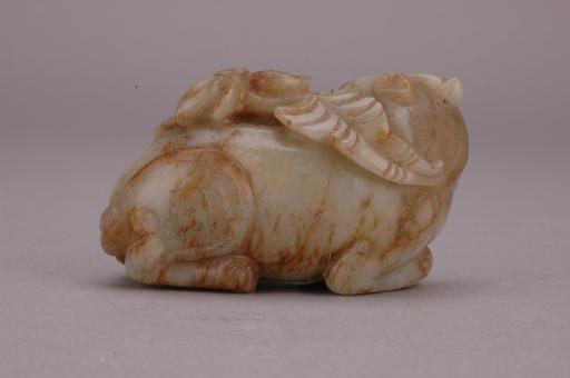 东汉衘蕉玉兽