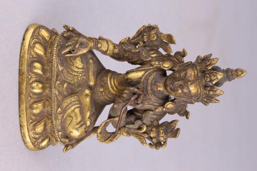 清黄铜鎏金白度母