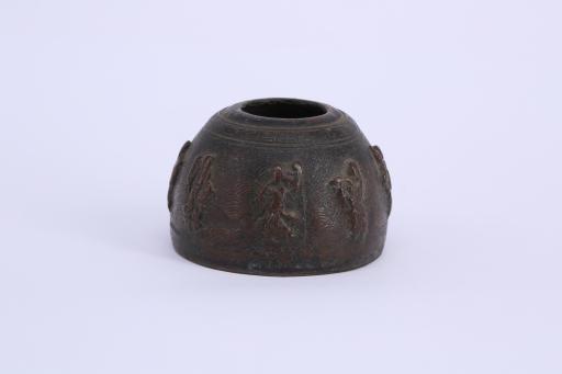 清八仙过海图勾连雷纹铜水盂