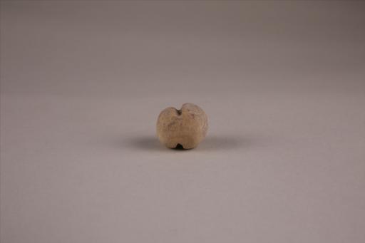 商圆形凹槽夹细砂黄褐陶网坠