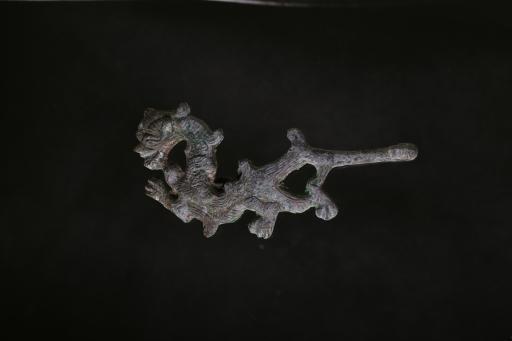东汉虎形铜带钩