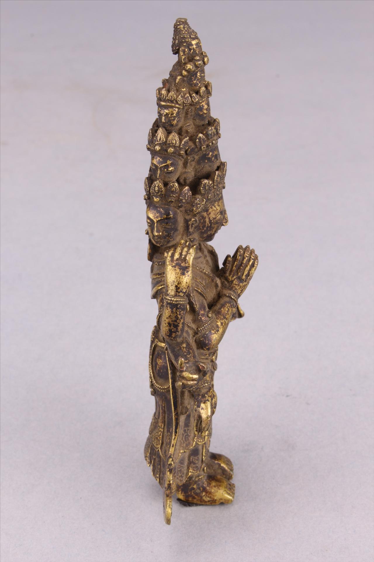 清黄铜鎏金十一面观音