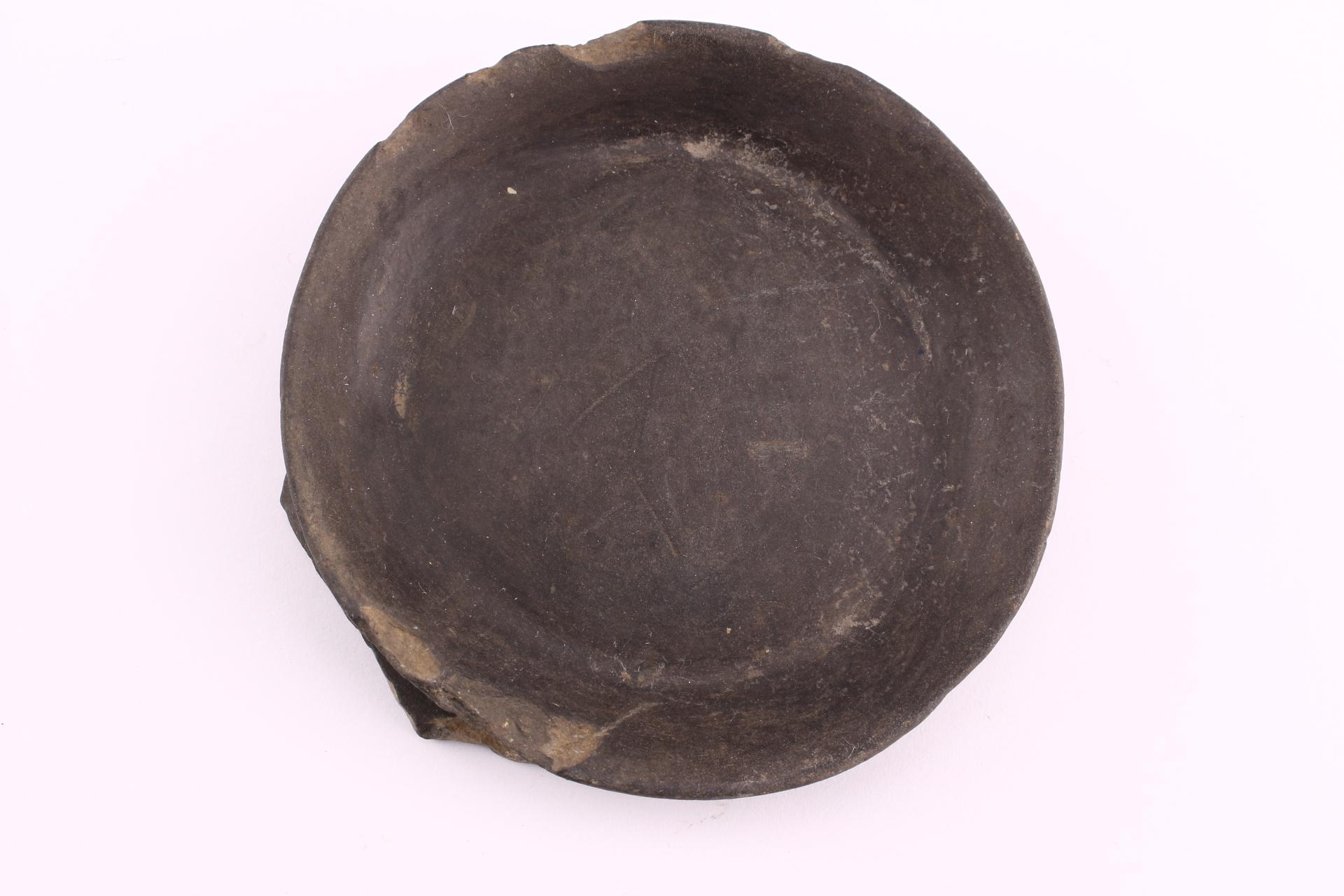 新石器时代大溪文化刻划符号夹砂黑陶圈足