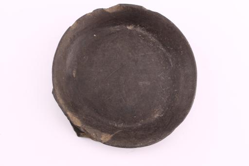 新石器时代大溪文化刻划符号夹砂黑陶圈足