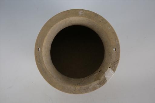 东汉方唇直腹夹砂浅黄陶井