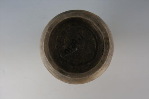 西汉侈口束颈鼓腹矮圈足双耳环纽弧顶盖弦纹夹细砂灰陶壶