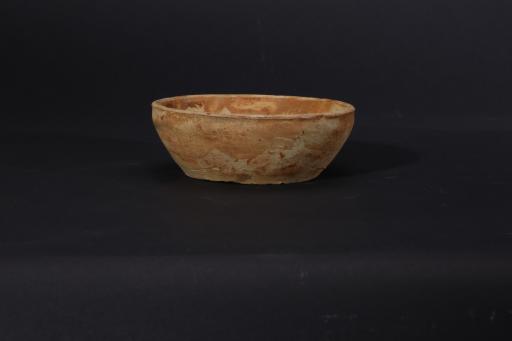 西晋鼓腹平底黄胎青釉瓷钵