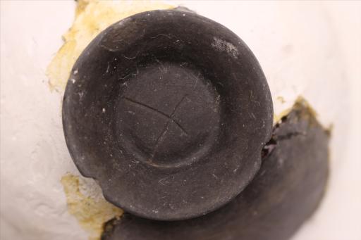 新石器时代屈家岭文化侈口弧腹圈足X形刻划符号泥质黑陶碗