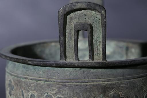 明仿周立耳柱足铜鼎