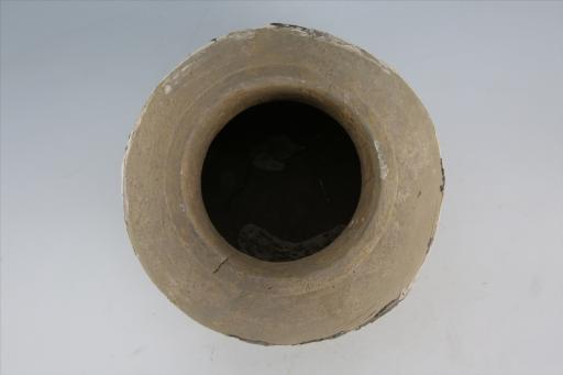 东汉侈口折沿弧肩鼓腹平底凹弦纹绳纹泥质灰陶罐