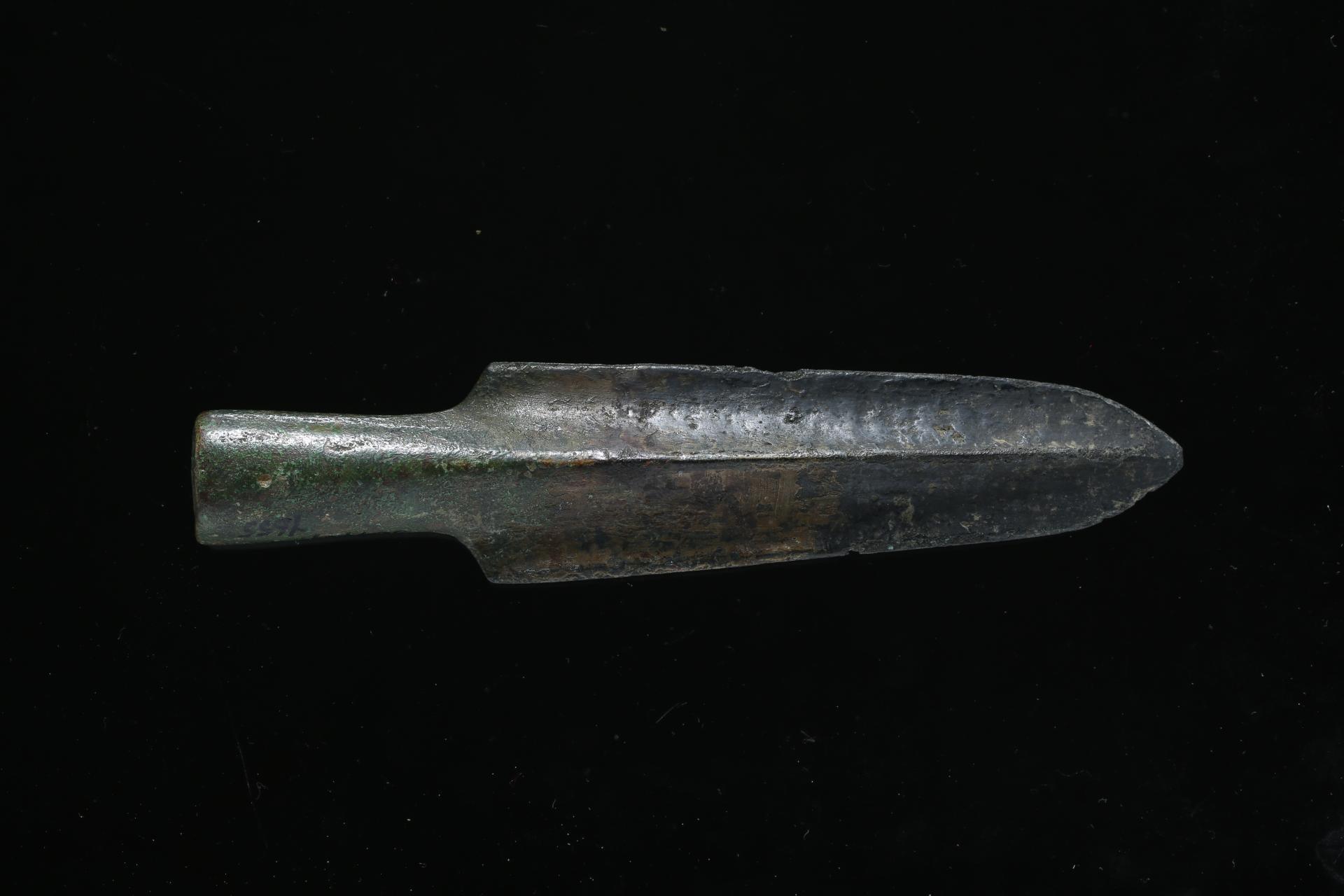 战国时期翼形刃铜矛