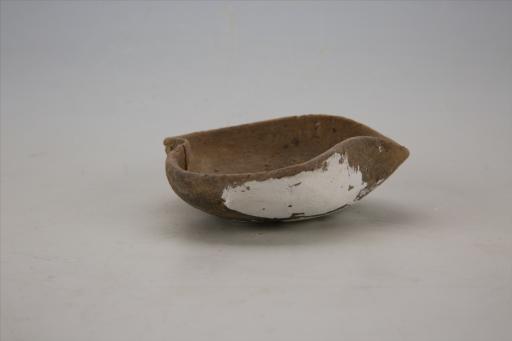 战国时期桃形夹细砂褐陶匜