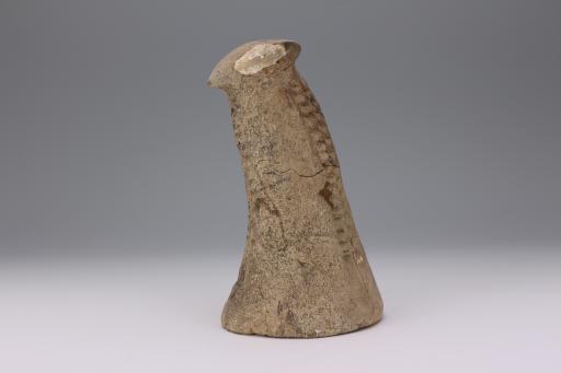 新石器时代城背溪文化戳印纹夹砂红陶支座