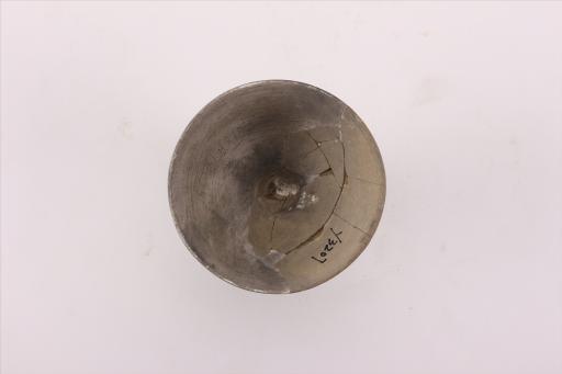 新石器时代屈家岭文化覆碗状圆凸钮灰陶盖