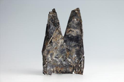 春秋时期燕尾形包锡箔锡饰片