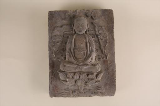 明长方形浮雕禅定印坐佛像泥质灰陶墓砖