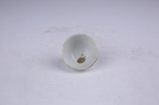 中华民国金色弦纹青白釉瓷杯