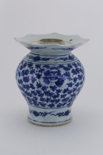 清镇江阁青花瓷宝顶