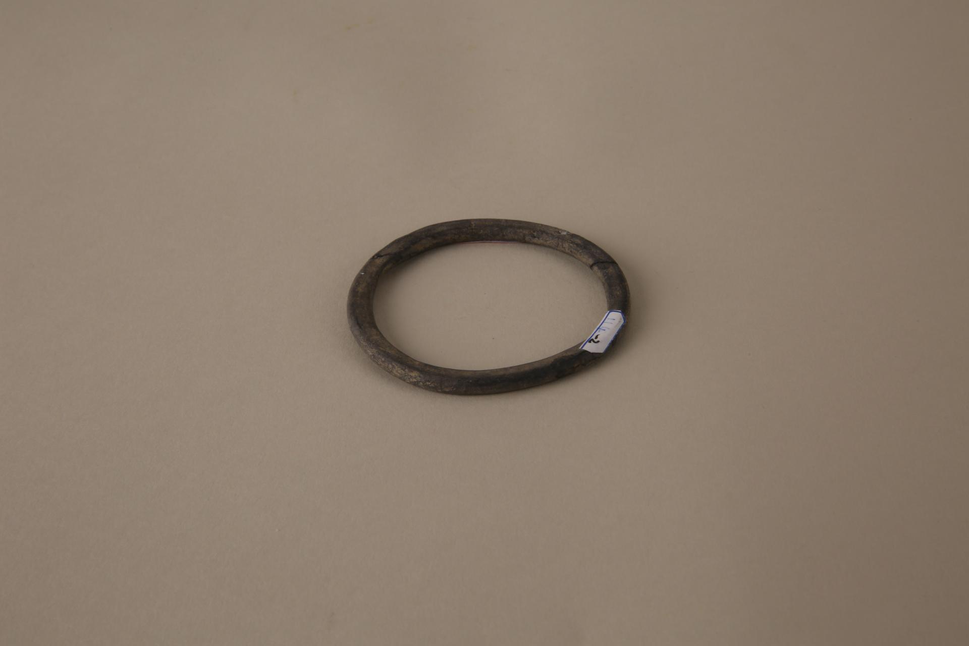 新石器时代屈家岭文化夹砂黑陶环