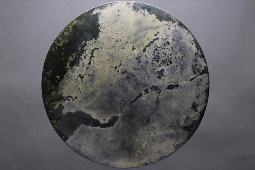 东汉圆钮龙虎对峙纹铜镜