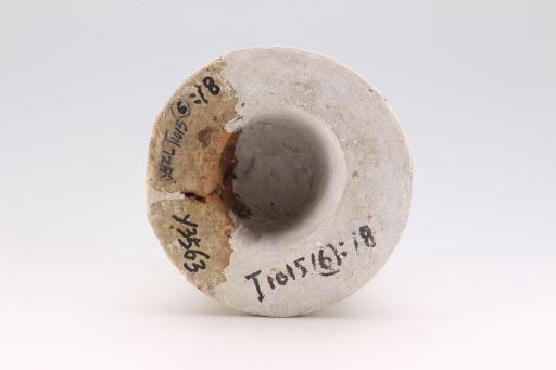 新石器时代屈家岭文化弧顶斜直壁戳点纹红陶支座