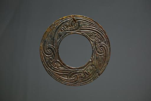 战国时代变形蟠龙纹玉环