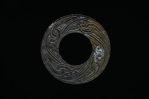 战国时代变形蟠龙纹玉环