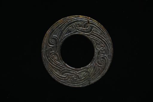 战国时代变形蟠龙纹玉环