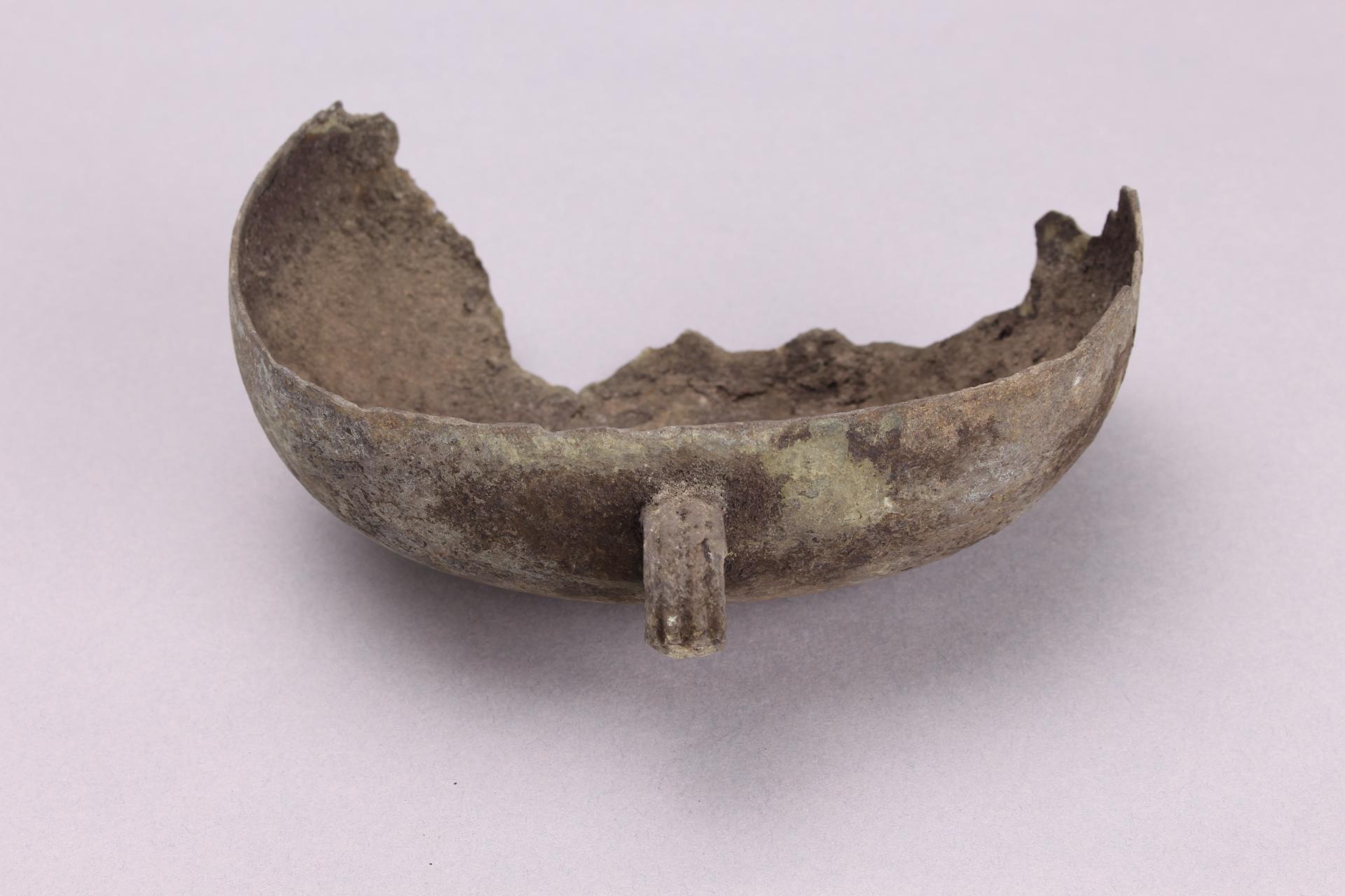 东周环耳绳索纹铜鉌口