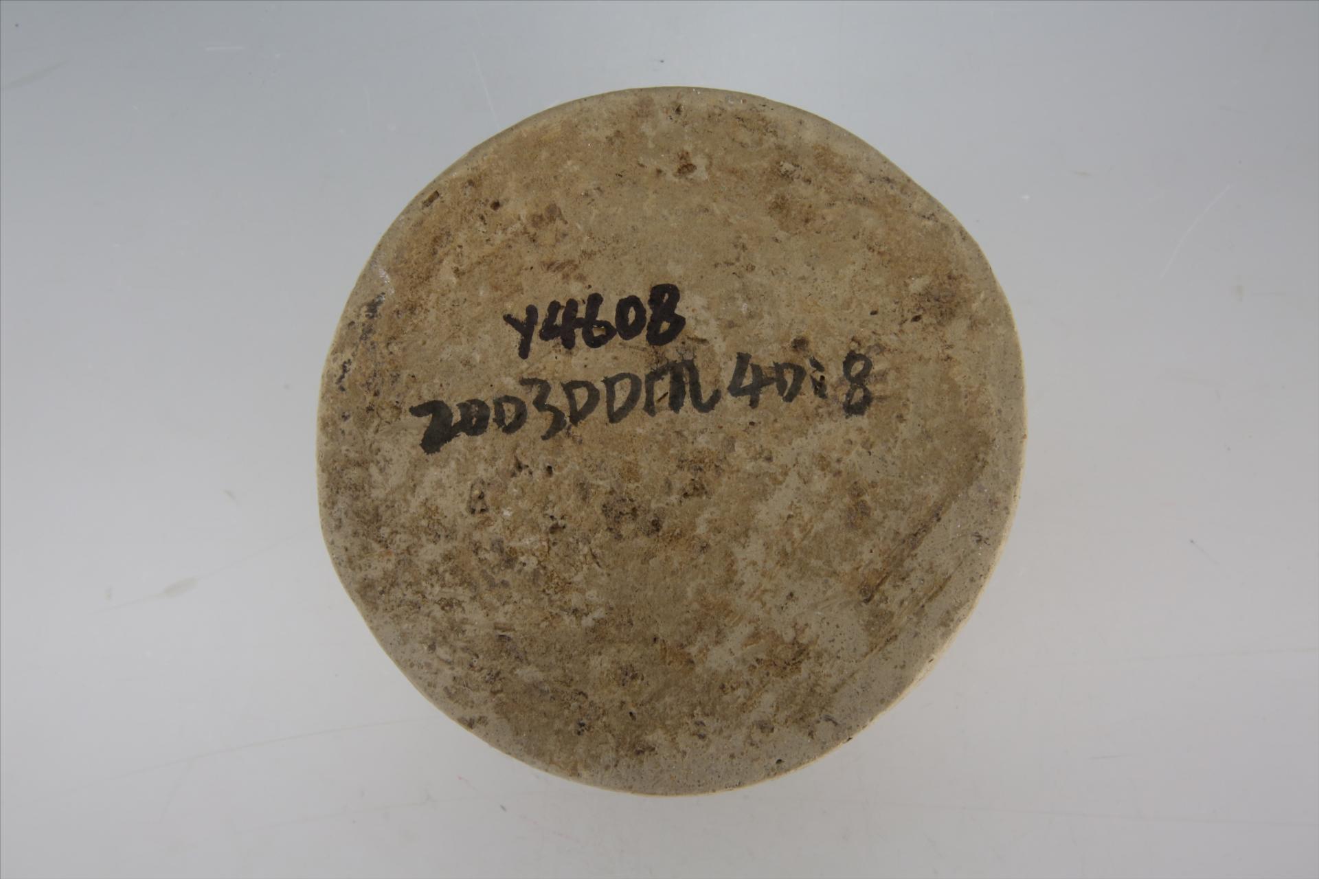 东汉敛口桶形腹分段篦纹夹细砂灰陶井