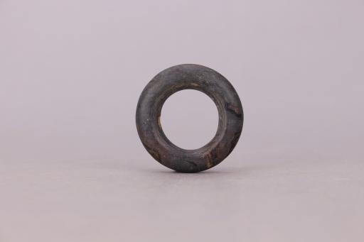 新石器时代黑色石环