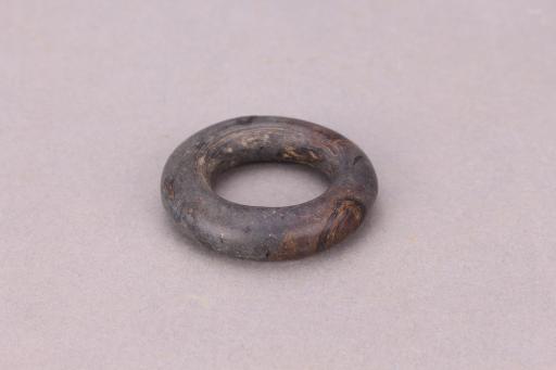 新石器时代黑色石环