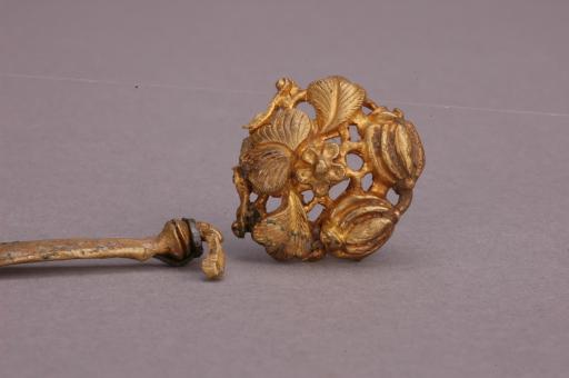 元椰树状金簪