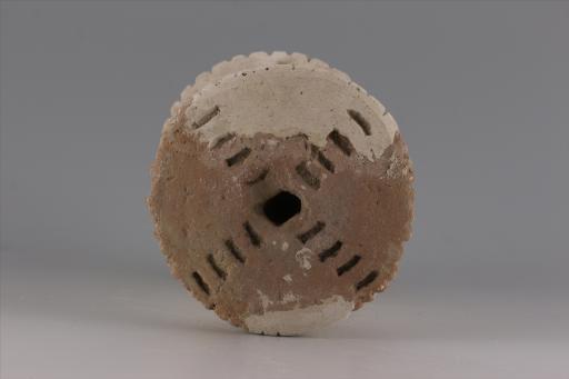 新石器时代大溪文化弧顶戳印纹红陶支座