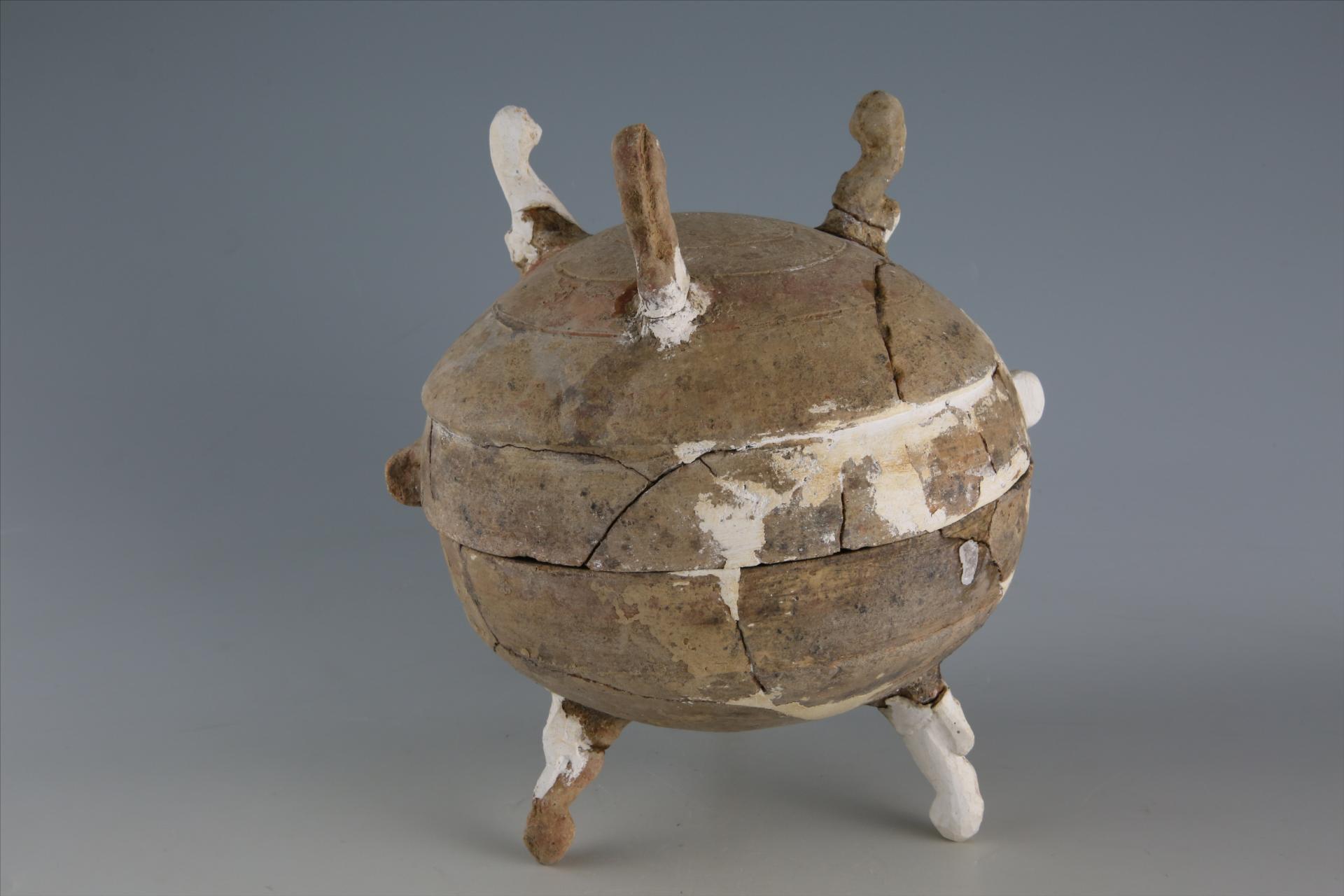 周扁圆形禽类纽足对称环纽泥质褐陶敦