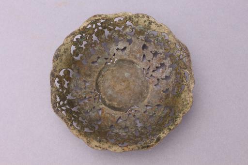 清花口镂空壁铜碟