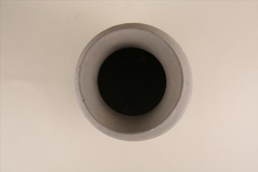 东汉敞口折沿束颈折肩弧腹凹底绳纹泥质灰陶罐