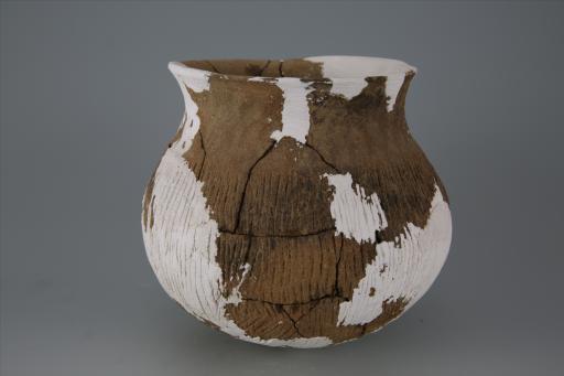 商敞口束颈球腹绳纹夹砂灰陶釜