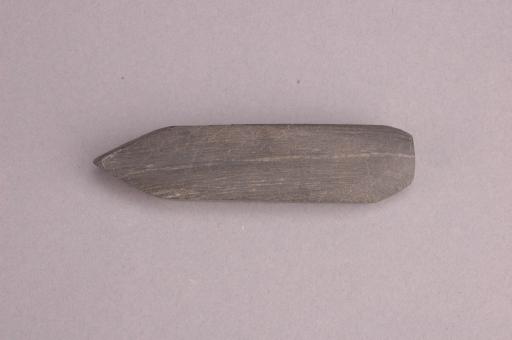 新石器时代屈家岭文化平顶青灰色石凿