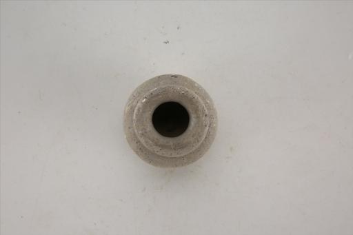 东汉侈口扁腹泥质灰陶罐