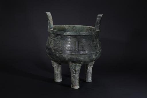 西周中期牛首柱足兽面纹铜鼎