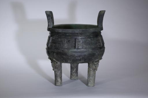 西周中期牛首柱足兽面纹铜鼎