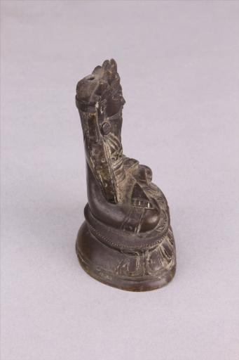 清黄铜西藏祖师像