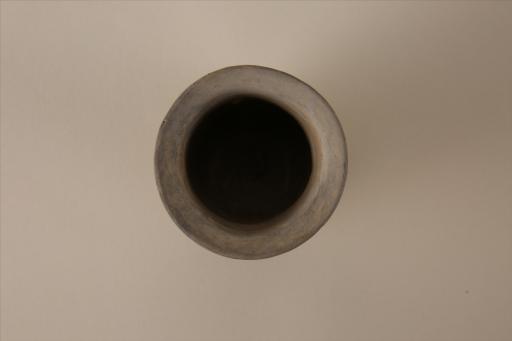 新石器时代屈家岭文化斜直腹镂孔高圈足泥质灰陶杯