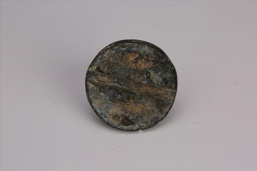 春秋时期圆形弧面联珠纹铜扣件