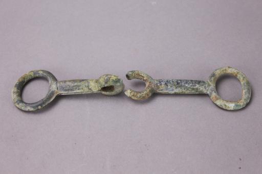 春秋晚期素面铜马衔