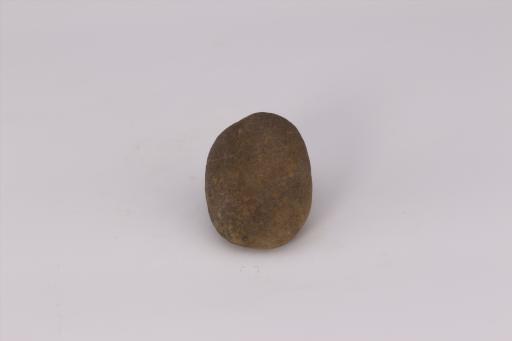 商椭圆形灰黑色石块