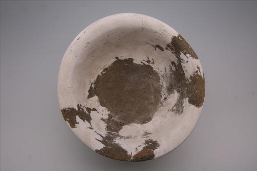 商敞口弧腹高圈足夹砂灰陶簋